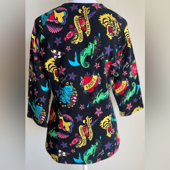 BETSEY JOHNSON SWEETHEART NECK TATTOO PRINT TOP, SZ L - Picture 8 of 14